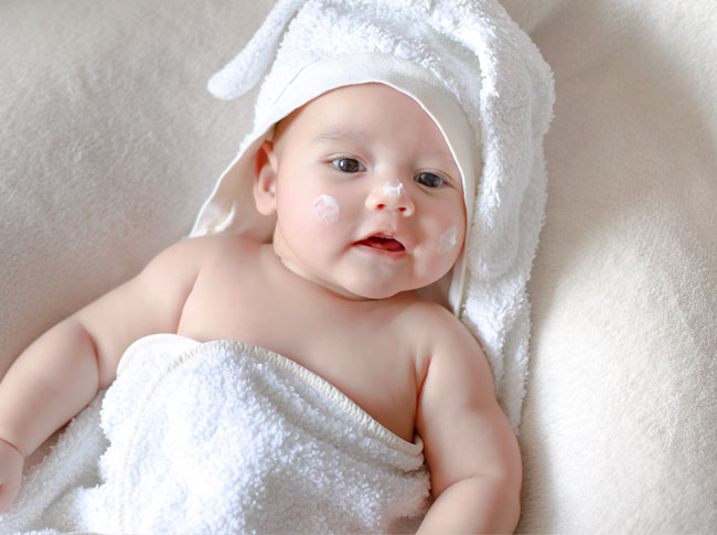 What To Look For in A Baby Moisturiser